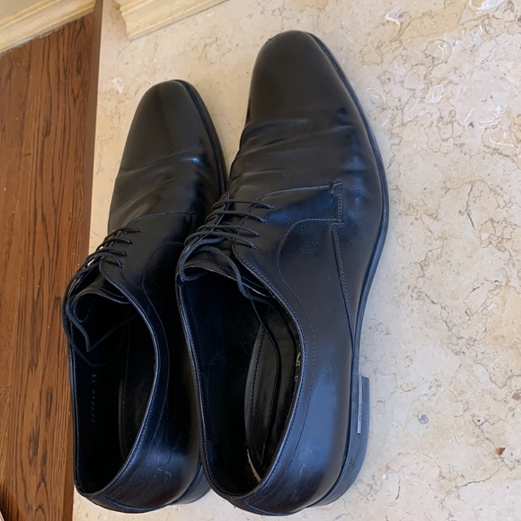 Prada black leather oxfords. Lace up. Size 11 - Picture 8 of 13